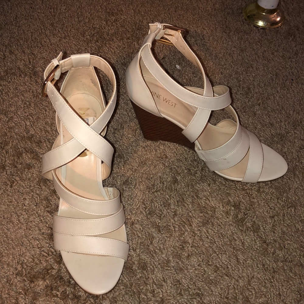 White wedges